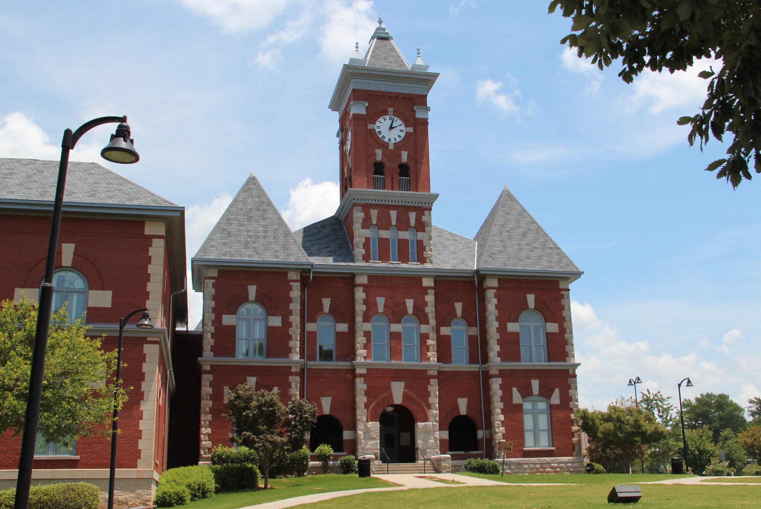 Clayton County Courthouse exterior