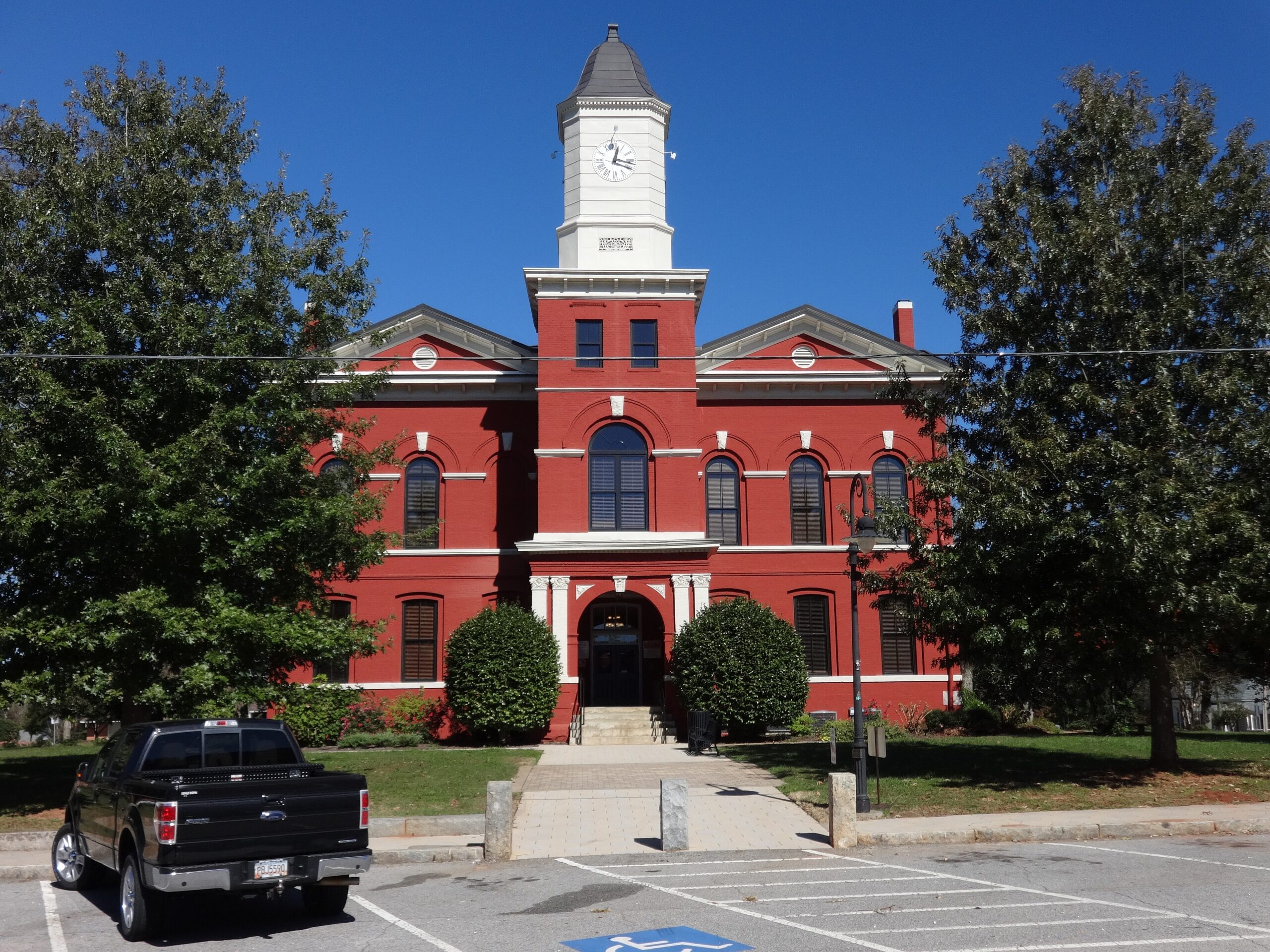 Pike County Courthouse exterior, Zebulon