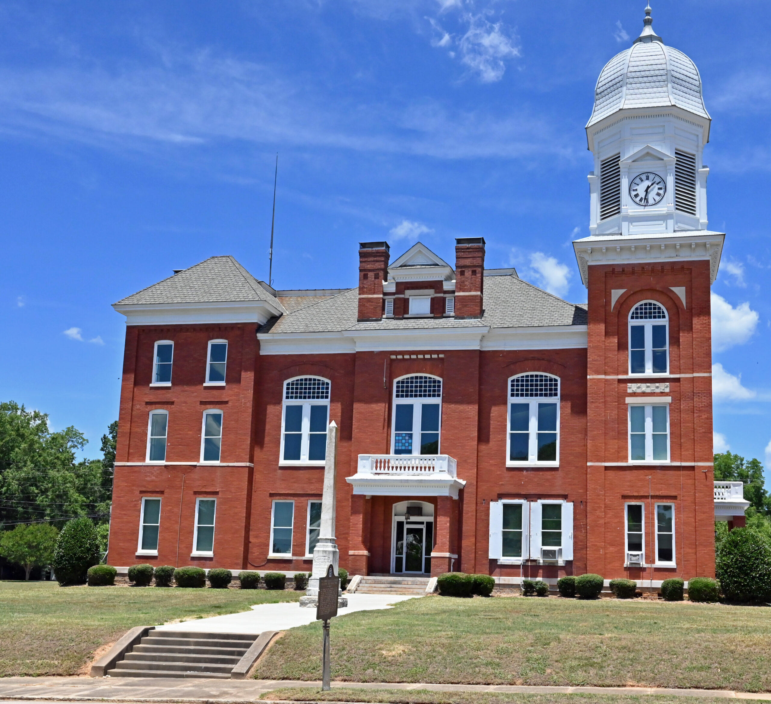 Taliaferro County Courthouse exterior, Crawfordville